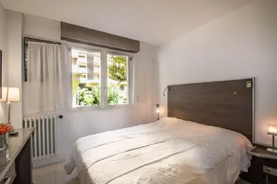 Un ou plusieurs lits dans un hébergement de l'établissement Croisette: 2BDR Apartment