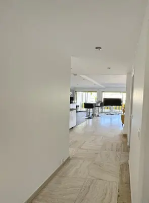 Plan de l'établissement Charming 2 room , 52 m2, very spacious, bright and near sea Martinez hotel
