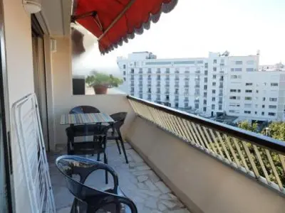 Balcon ou terrasse dans l'établissement Stylish one bedroom apartment in Central Cannes just off the Croisette and near beaches - 680