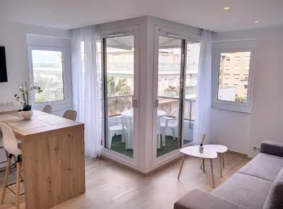 Coin salon dans l'établissement Résidence Graziella Appartement 621