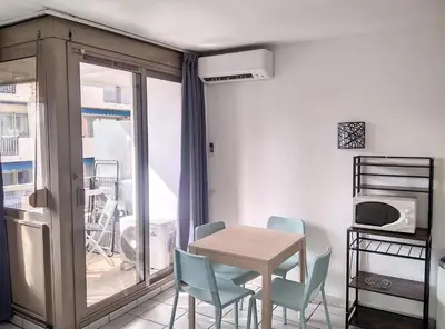 Cuisine ou kitchenette dans l'établissement Résidence Graziella Studio 309