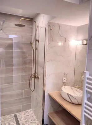 Salle de bains dans l'établissement Résidence Graziella Appartement 510
