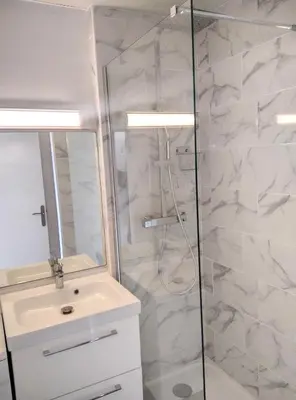 Salle de bains dans l'établissement Résidence Graziella Appartement 422