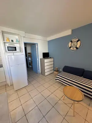 Cuisine ou kitchenette dans l'établissement Résidence Graziella Studio 402