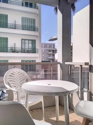 Balcon ou terrasse dans l'établissement Résidence Graziella Studio 201