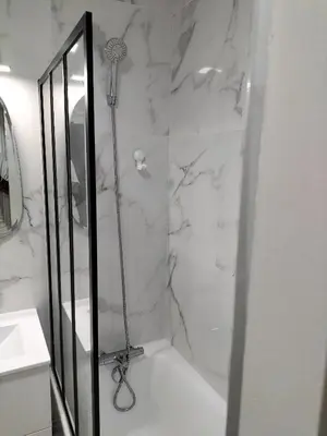 Salle de bains dans l'établissement Résidence Graziella Studio 207