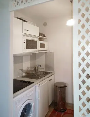Cuisine ou kitchenette dans l'établissement VILLAS DES LYS