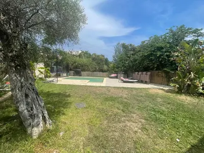 Jardin de l'établissement VILLA MAYANNE JUAN LES PINS