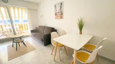Coin salon dans l'établissement Le Magali