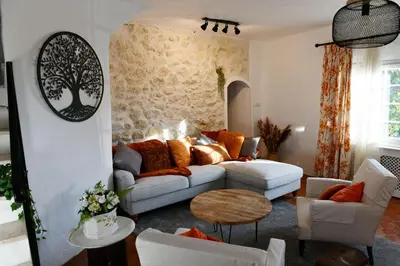 Coin salon dans l'établissement Villa Harmonie - unique provençal charm