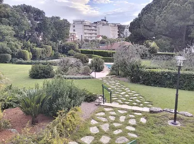 Jardin de l'établissement Château de la Pinede