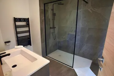 Salle de bains dans l'établissement La Villa d’Emma