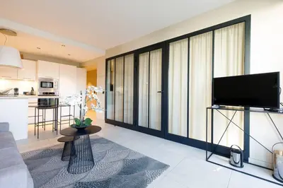 Cuisine ou kitchenette dans l'établissement Marriott area superb 1 bedroom