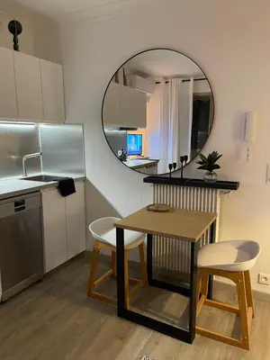 Cuisine ou kitchenette dans l'établissement Cozy studio on the beach