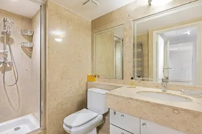 Salle de bains dans l'établissement croisette3bedroomterrasse