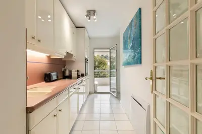 Cuisine ou kitchenette dans l'établissement croisette3bedroomterrasse