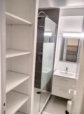 Salle de bains dans l'établissement Résidence Graziella Studio 506