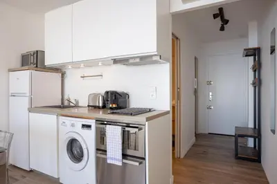 Cuisine ou kitchenette dans l'établissement The Beach Cocoon – Sea View & Calm