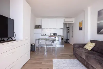 Cuisine ou kitchenette dans l'établissement The Beach Cocoon – Sea View & Calm