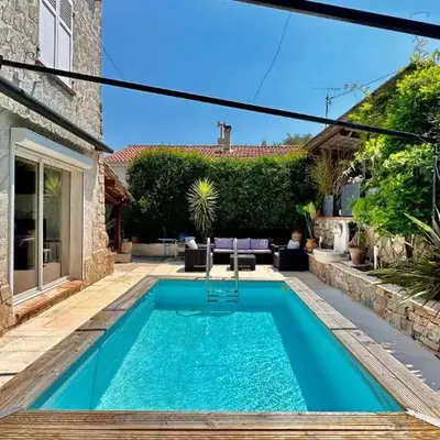 Riviera Villa close to center city