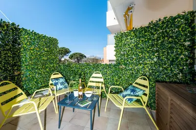 Plan de l'établissement Superbe T2 Juan Les Pins 300m des plages