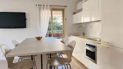 Cuisine ou kitchenette dans l'établissement le meilleur de Cannes au palm beach
