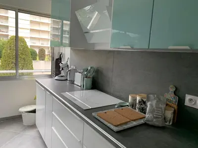 Cuisine ou kitchenette dans l'établissement La Pinède - Appartment 3 bedrooms