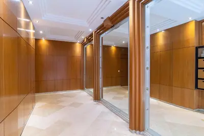 Salle de bains dans l'établissement Cannes Rue d'Antibes Premium 2 BDR 2 baths Exclusive Olam Properties
