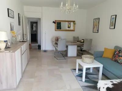 Coin salon dans l'établissement Résidence Côte d'Azur Cannes