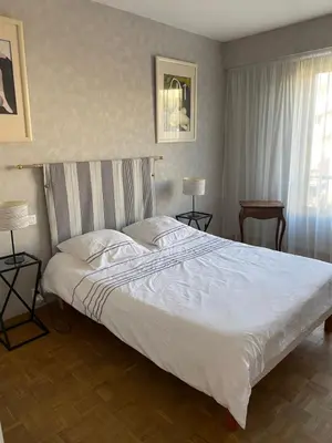 Un ou plusieurs lits dans un hébergement de l'établissement Appartement vue sur mer, proche Croisette
