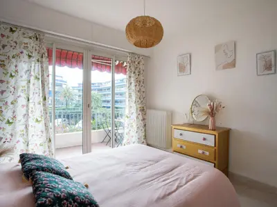 Un ou plusieurs lits dans un hébergement de l'établissement Apartment Epsom by Interhome