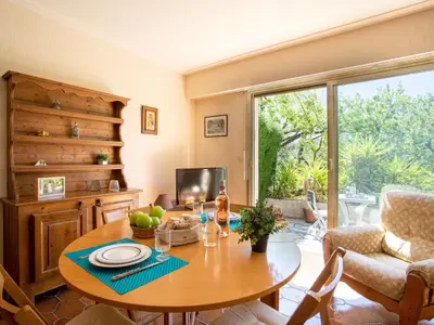 Coin salon dans l'établissement Studio Montfleuri by Interhome