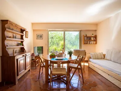 Coin salon dans l'établissement Studio Montfleuri by Interhome