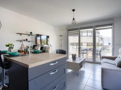 Cuisine ou kitchenette dans l'établissement Apartment L'Orée du parc by Interhome