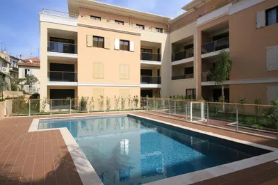 Piscine de l'établissement 2 pièces avec clim, terrasse, piscine, 100m plage ou située à proximité