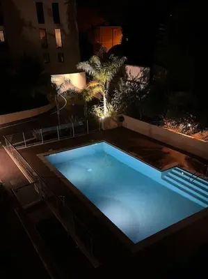 Piscine de l'établissement 2 pièces avec clim, terrasse, piscine, 100m plage ou située à proximité