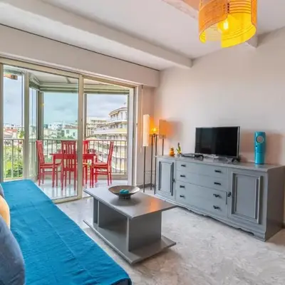 85m with loggia near the sea