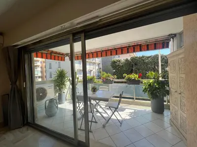 Balcon ou terrasse dans l'établissement Alexandra apartment by Welcome to Cannes